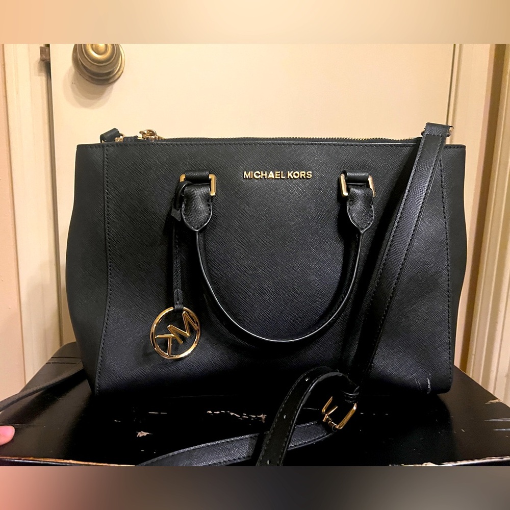 Michael kors shoulder bag